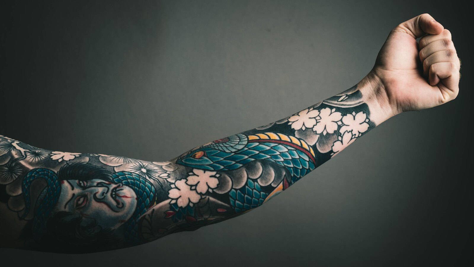 Neo traditional